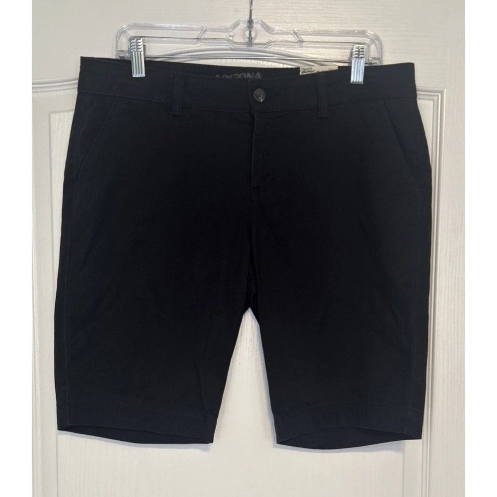 Arizona Jeans Black Bermuda Shorts Womens Juniors Size 13 NWT Mid Rise Casual